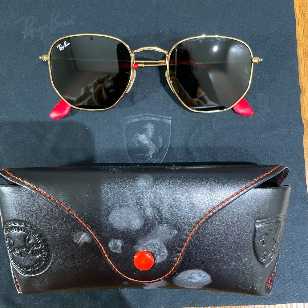 Ray-Ban x Ferrari sunglasses with case